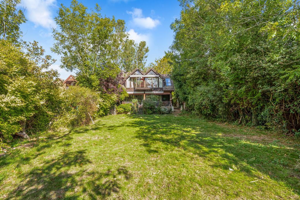 Property photo 3 of 29