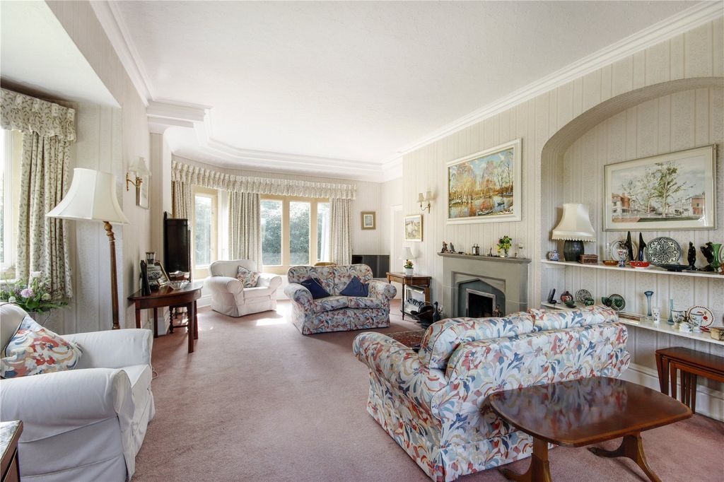Property photo 3 of 21 Drawing Room
