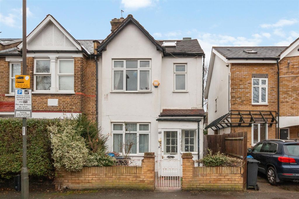 Property photo 1 of 12 External