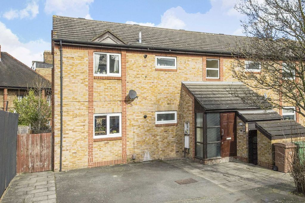 Property photo 1 of 6