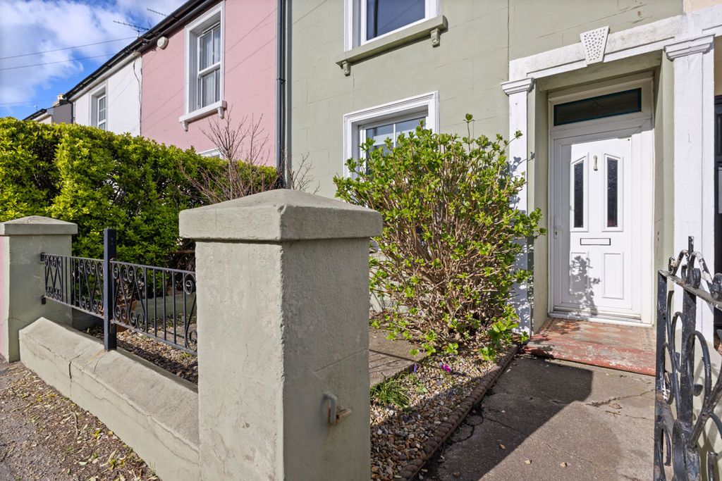 Property photo 2 of 20 Photo 1