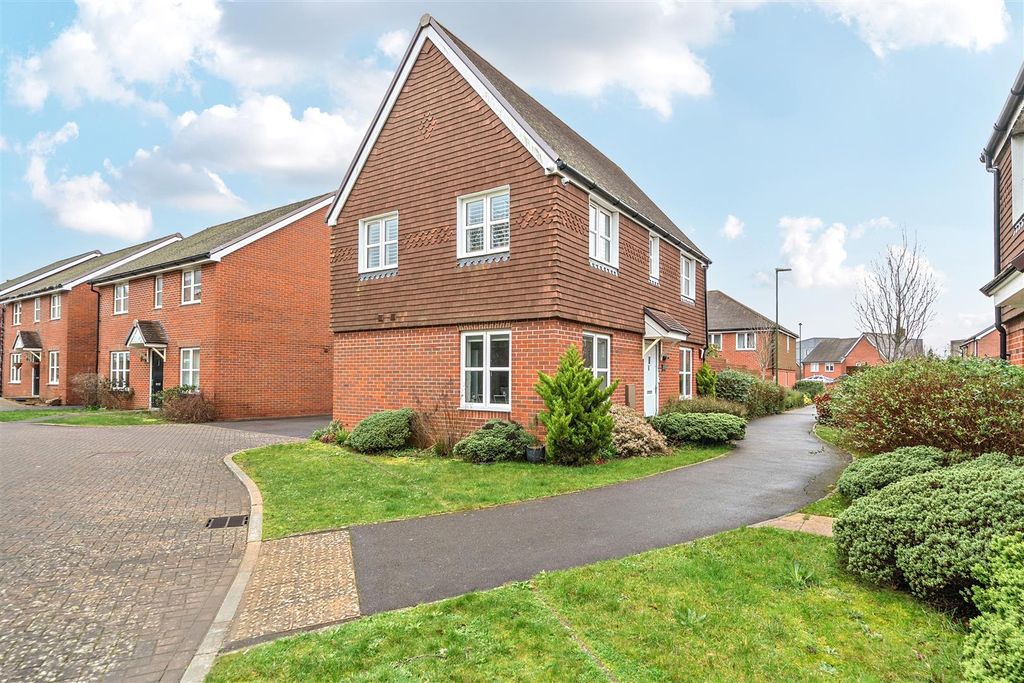 Property photo 1 of 16 1414554-19-698Da3135ee15.Jpg