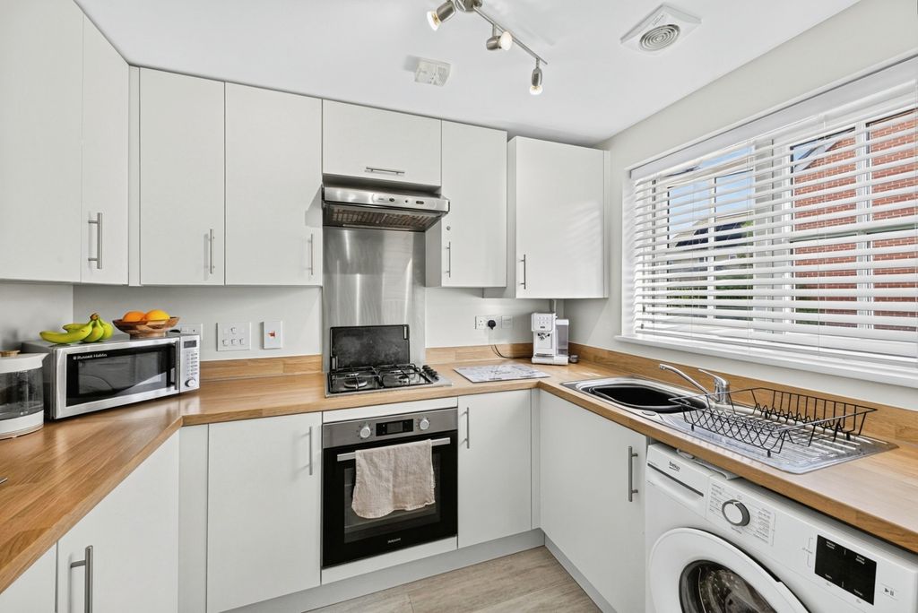Property photo 3 of 19 Pbox-Img.Jpg