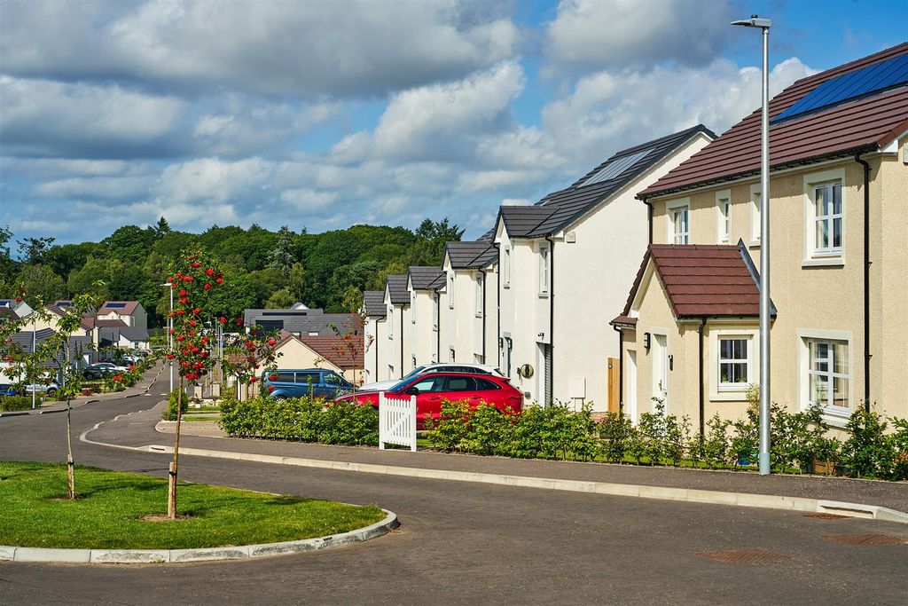 Property photo 2 of 16 Mansfieldpk033.Jpg