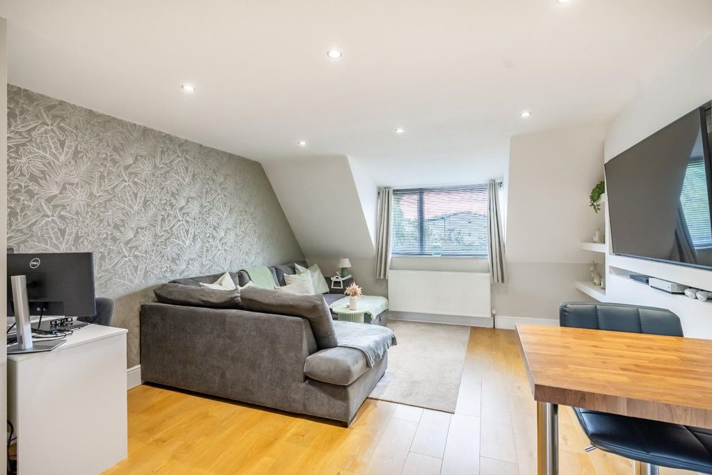 Property photo 3 of 11 20Wb-4.Jpg