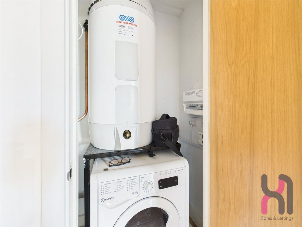 Property photo 3 of 19 Picture No. 21