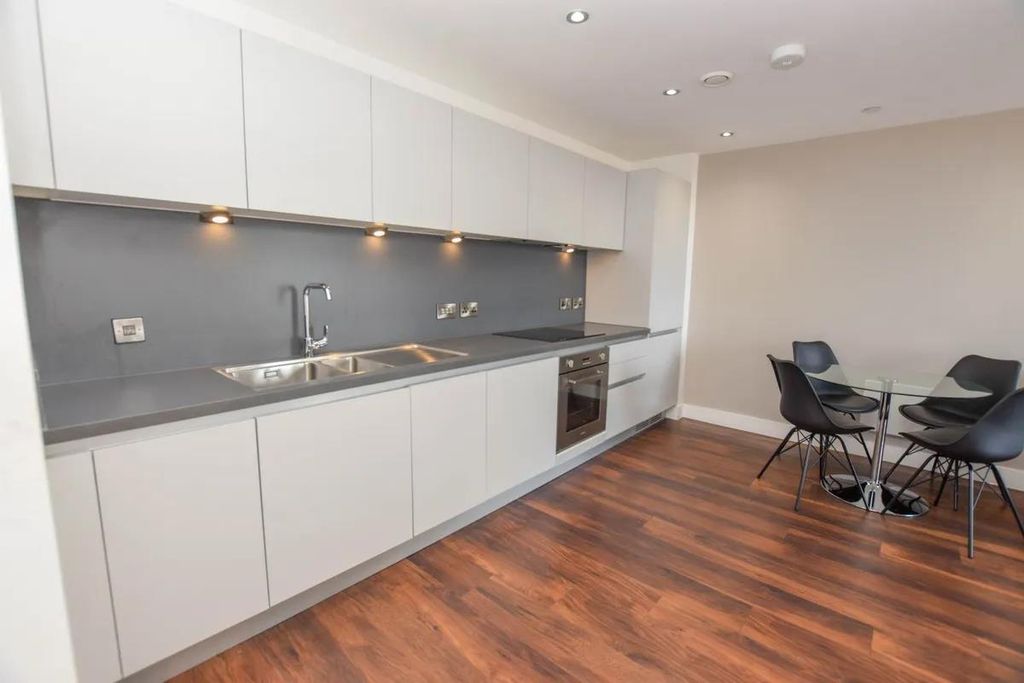 Property photo 3 of 8 11B687A8B610758Bc90B645F01d42203F9F0E23B.Png