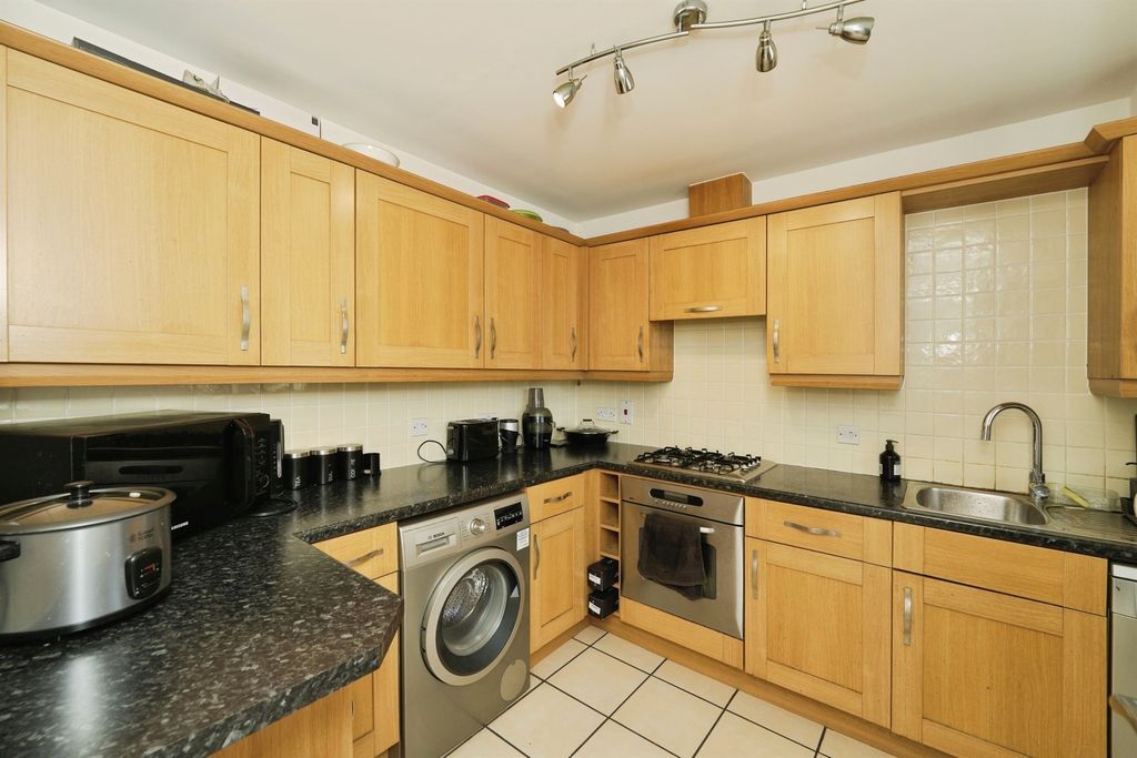 Property photo 2 of 13