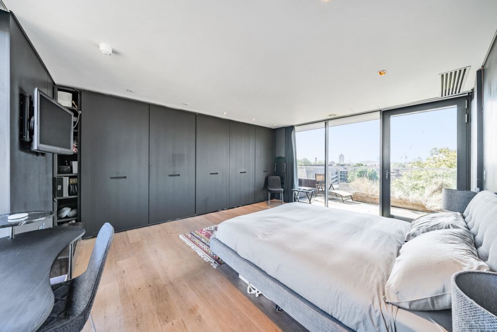 Property photo 3 of 29 1030649 (7)