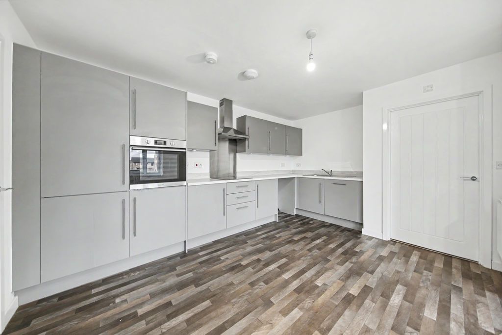 Property photo 2 of 22 Kitchen