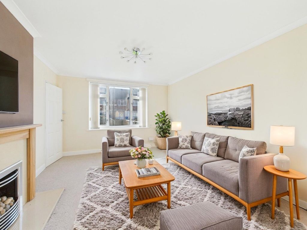 Property photo 2 of 19 4623235