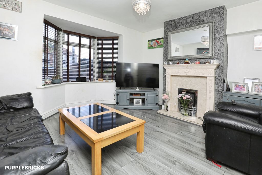 Property photo 3 of 22