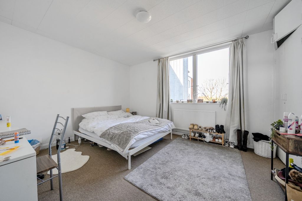 Property photo 3 of 8 1270569 (5)