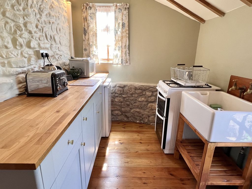 Property photo 3 of 14 Not Specified