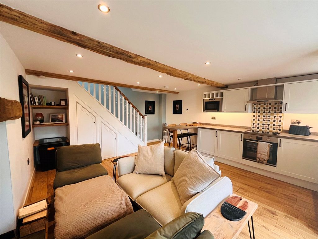 Property photo 2 of 22 Picture No. 36