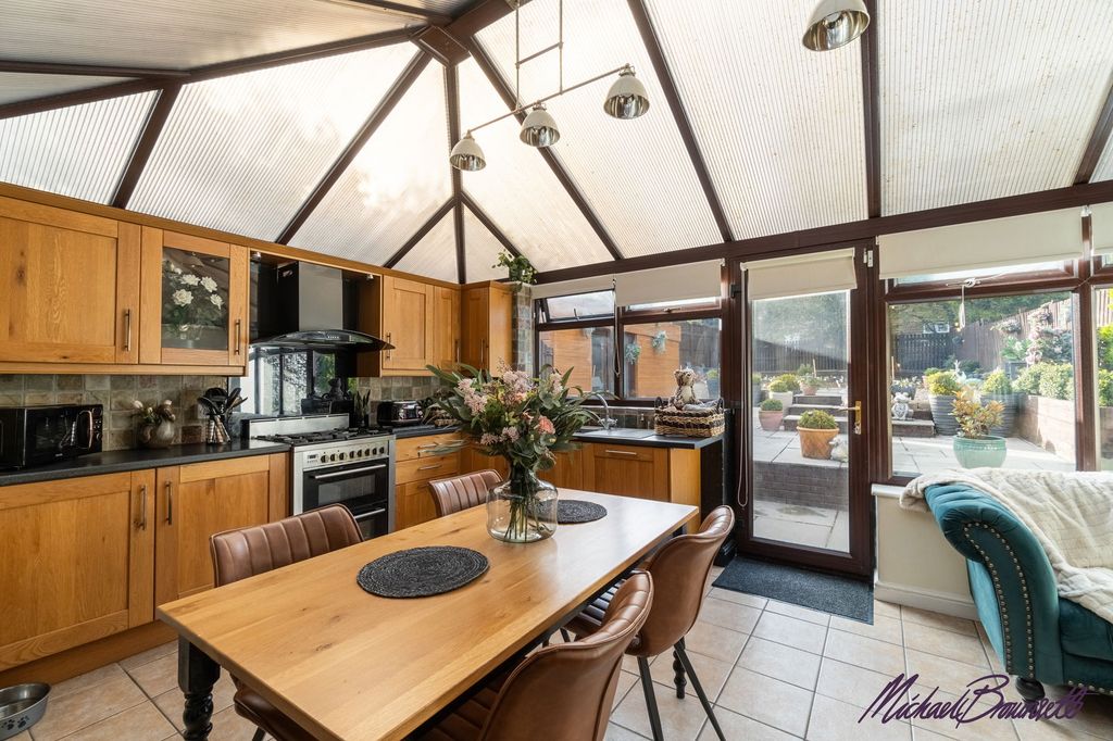 Property photo 1 of 29