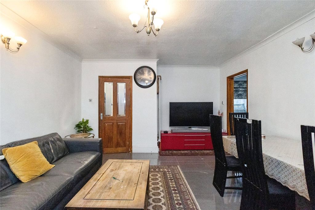 Property photo 3 of 20 Picture No. 30