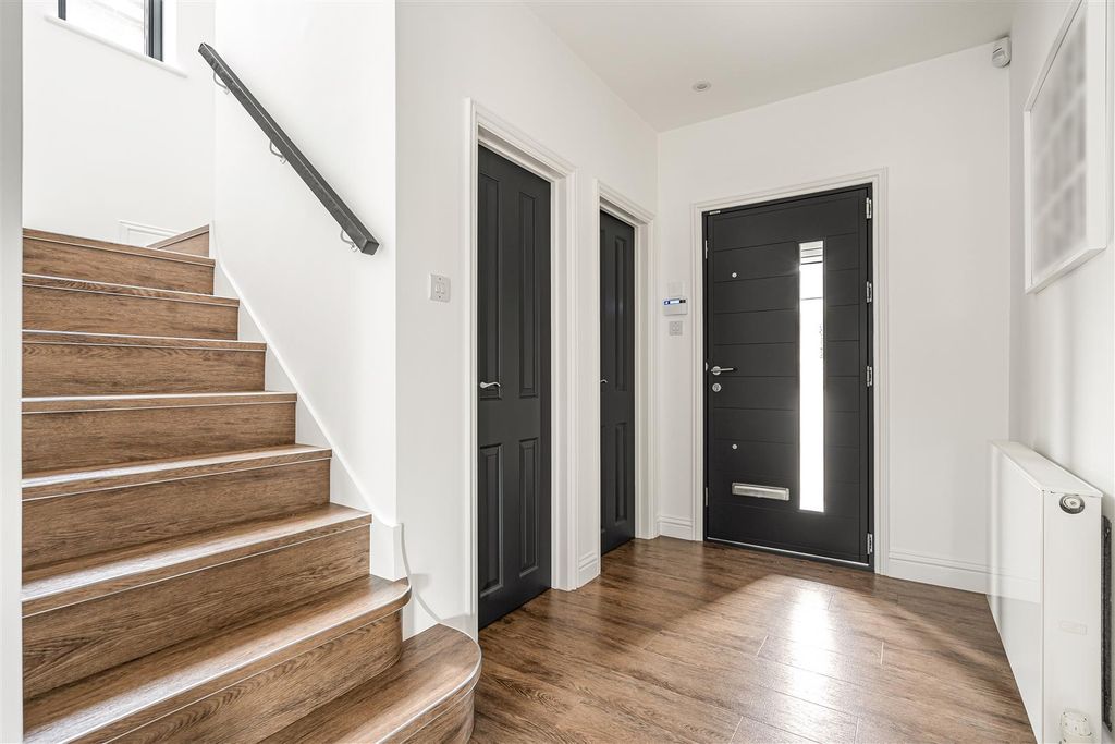 Property photo 2 of 31 18_76734.Jpg