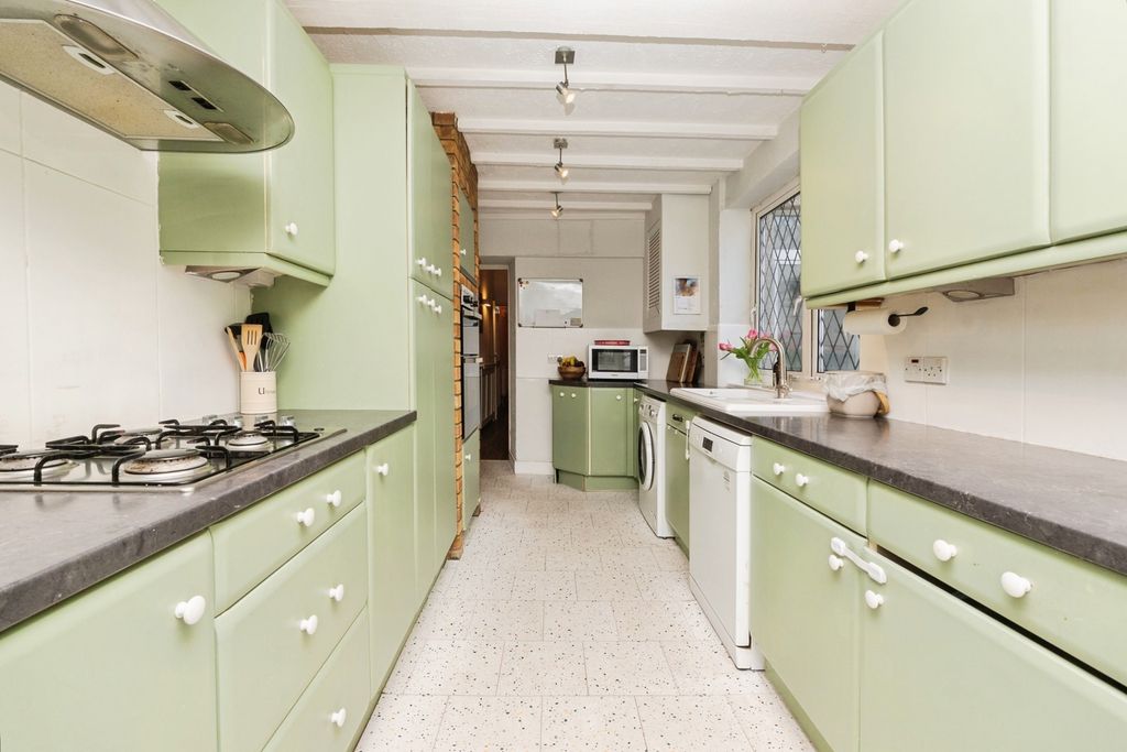 Property photo 3 of 26 Pbox-Img.Jpg