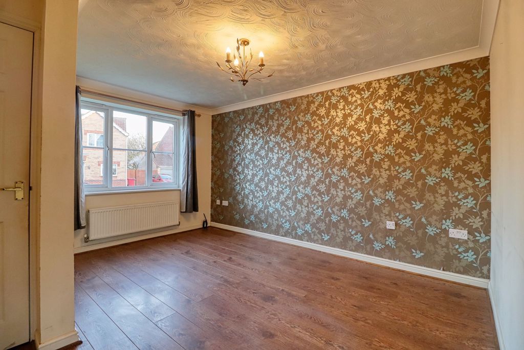 Property photo 2 of 11 Lounge