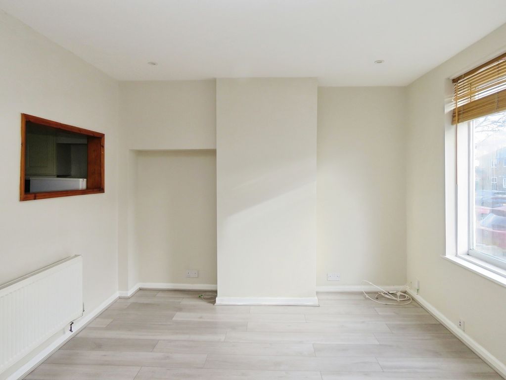 Property photo 3 of 17 Reception