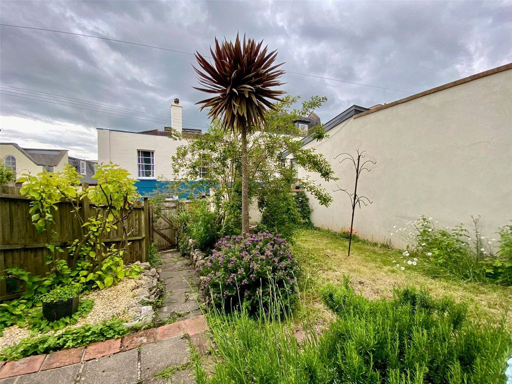Property photo 2 of 16 Picture No. 35