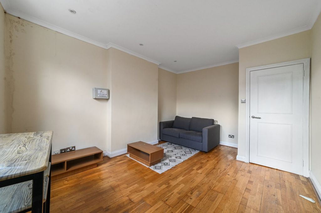 Property photo 3 of 7 Reception Room