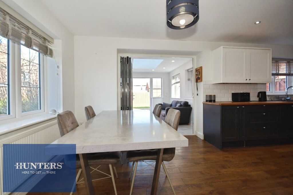 Property photo 3 of 20 Kitchen Diner 01.Jpg