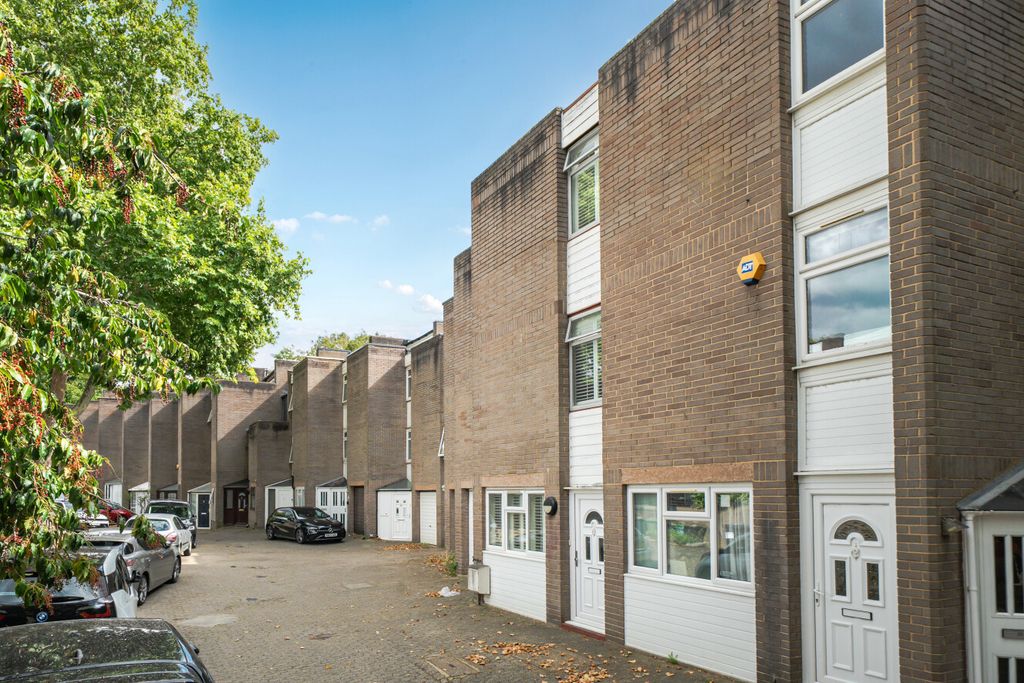 Property photo 2 of 13 1513178-1-6A91d9A...