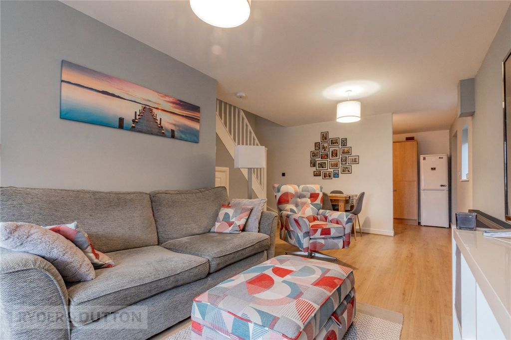 Property photo 2 of 18 Living Room