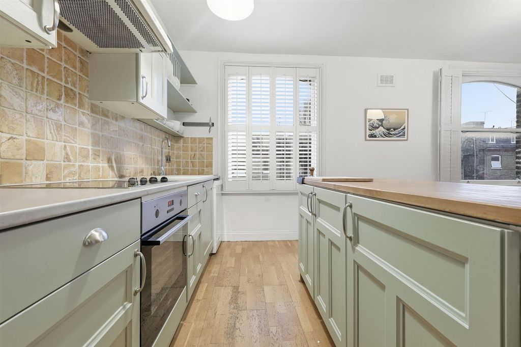 Property photo 3 of 14 3