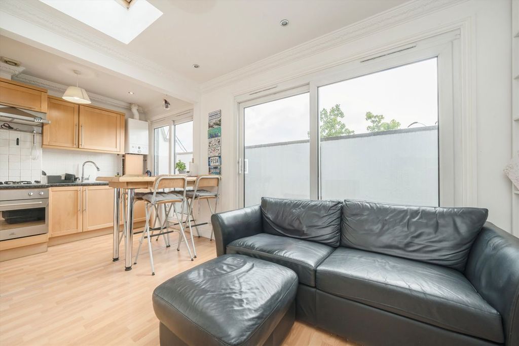 Property photo 2 of 6