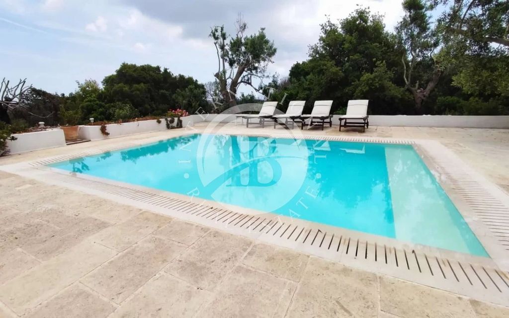 Property photo 1 of 30