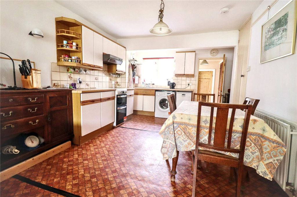 Property photo 3 of 10 Picture No. 04