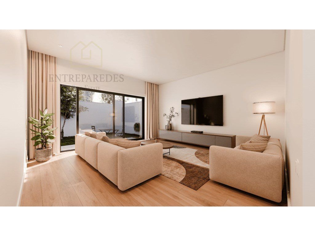 Property photo 1 of 12 Charming 3+1 Bedroom Villa In Boavista | Next To Casa Da Música And Metro Carolina Michaelis | Port