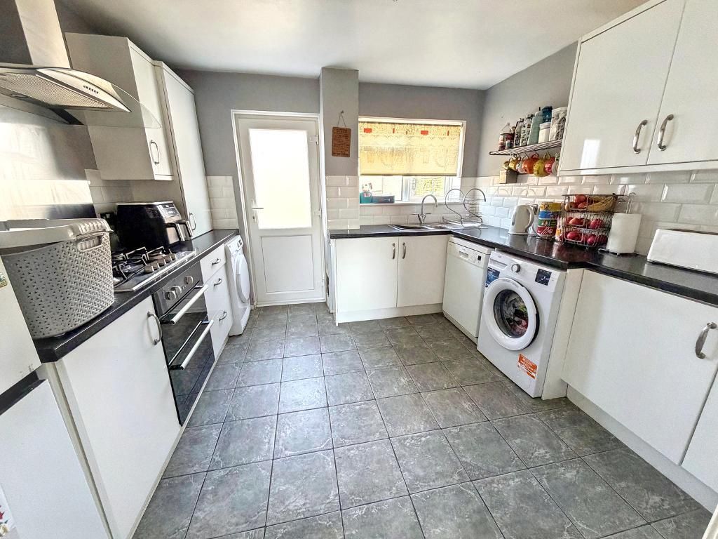 Property photo 2 of 16 Photo 2