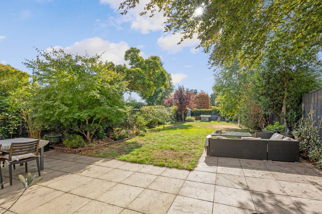 Property photo 3 of 18