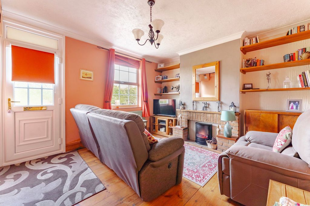 Property photo 3 of 20