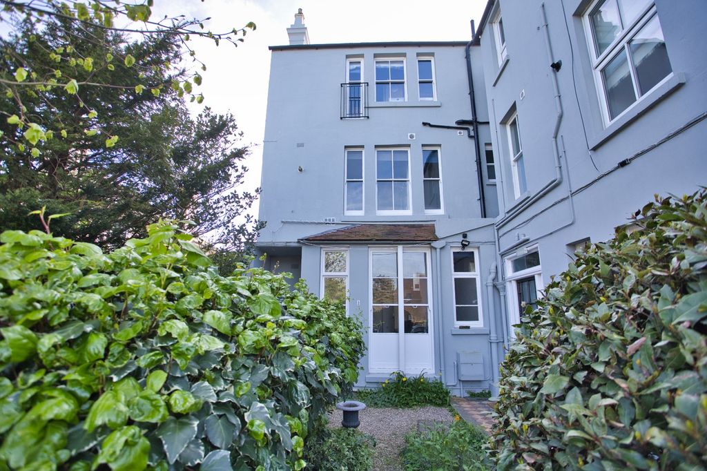 Additional image 19 of 2 bed flat for saleBeach Court, The Beach, Walmer, Deal CT14
