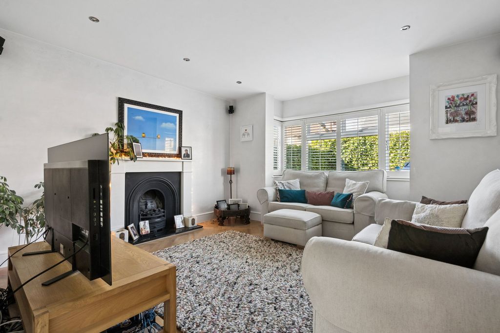 Property photo 2 of 16