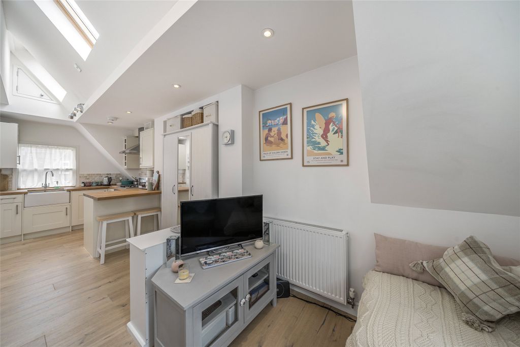 Property photo 3 of 14 Picture No. 04