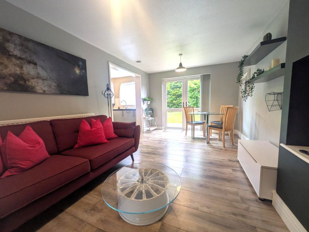 Property photo 2 of 9