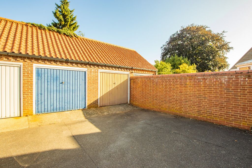 Property photo 2 of 14 4026933
