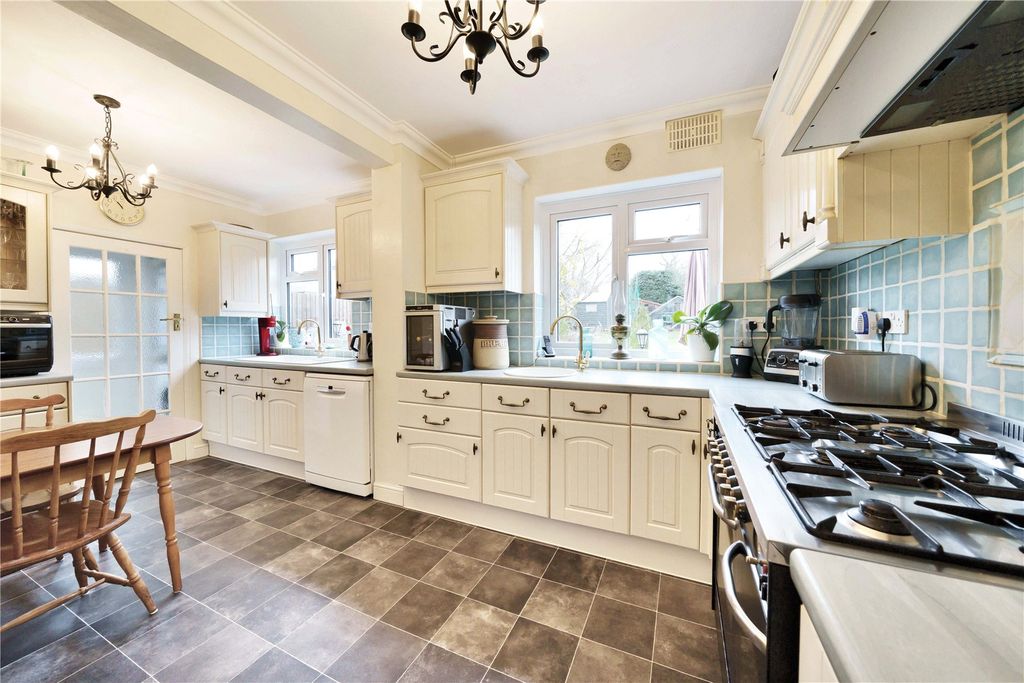 Property photo 2 of 12 Picture No. 47