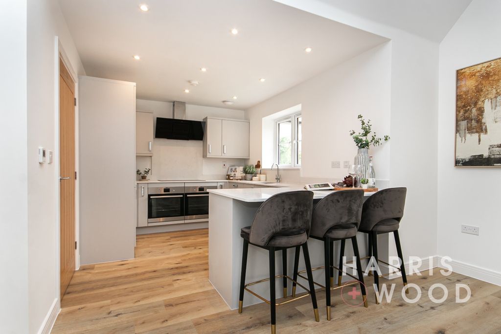 Property photo 3 of 39 4520122