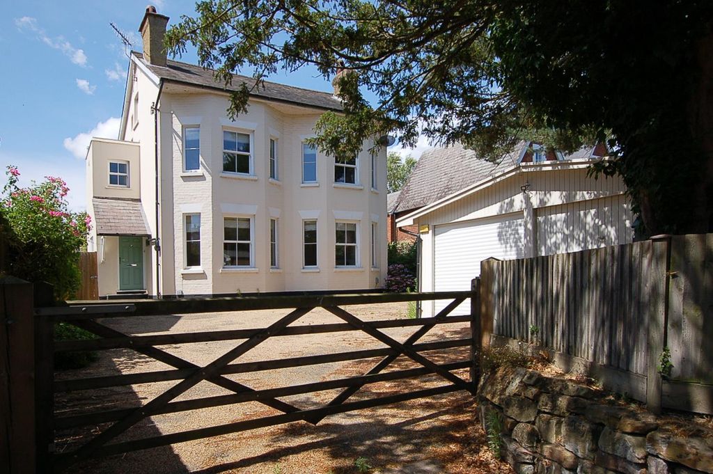 Property photo 1 of 20