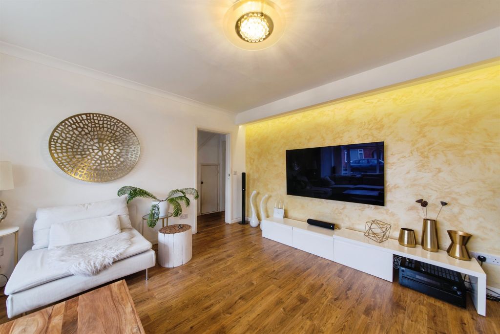 Property photo 2 of 26