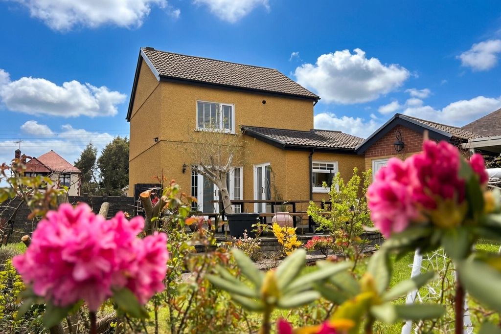 Property photo 1 of 35