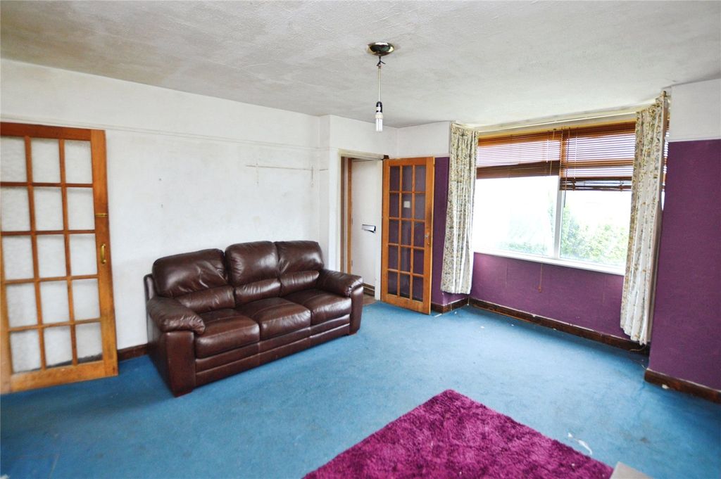 Property photo 2 of 18 Picture No. 05
