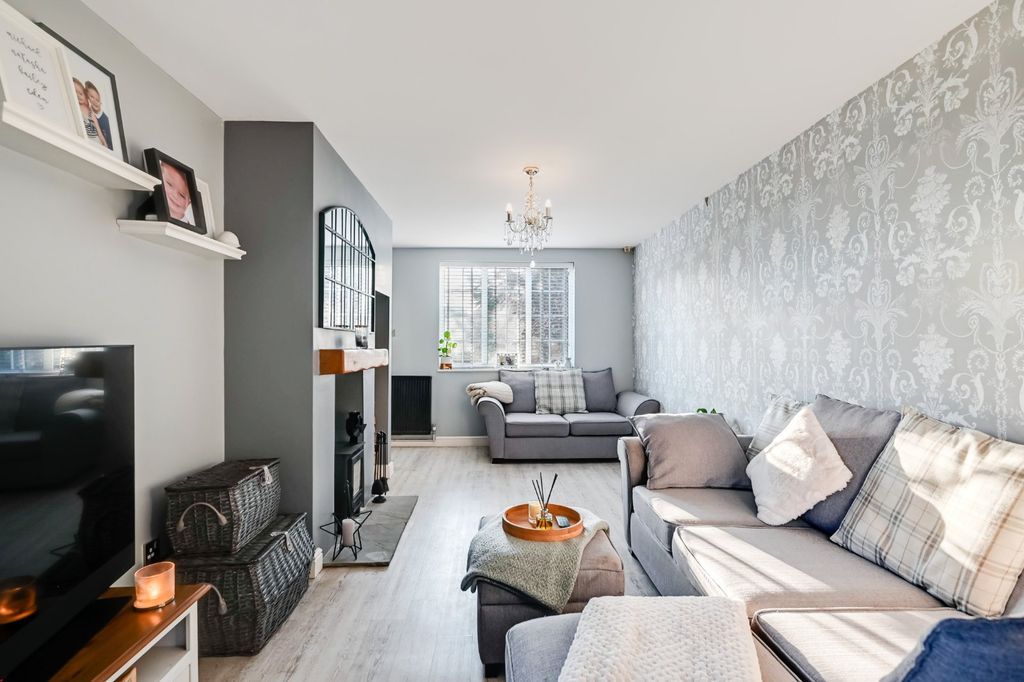 Property photo 3 of 16 Picture 3